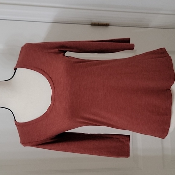 Joie Size XS Rust Colored Scoop Neck 3/4 Sleeve T Shirt Excellent Used Condition - Picture 1 of 10